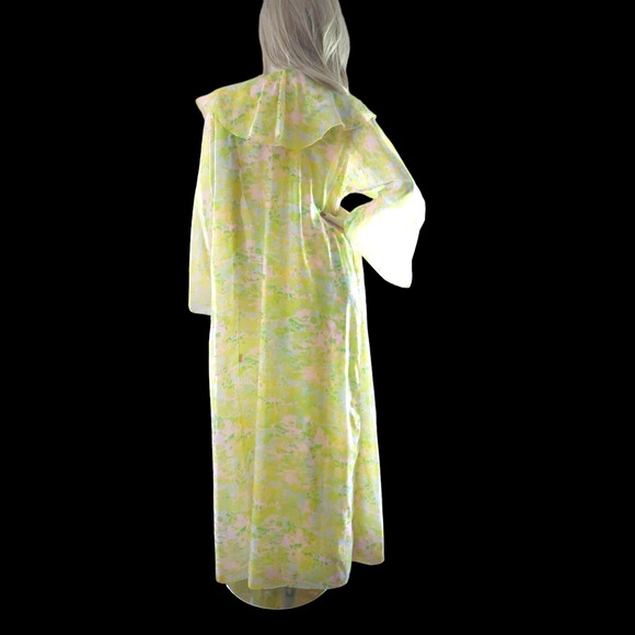 70s Designer Yellow Floral Chiffon Gown & Peignoir Set by Matej for Odette Barsa - Picture 9 of 16